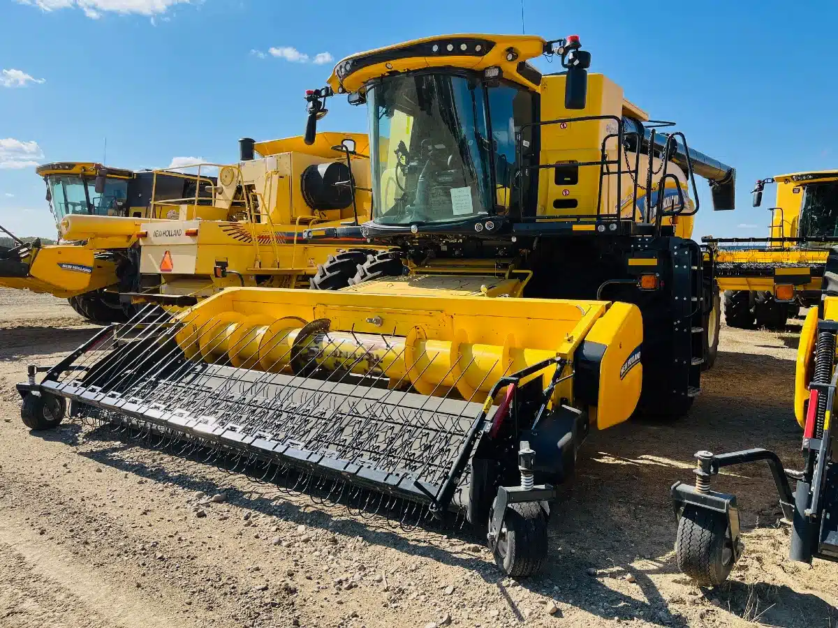 Gallery image 2 for Used 2021 New Holland CR9.90Z Combine