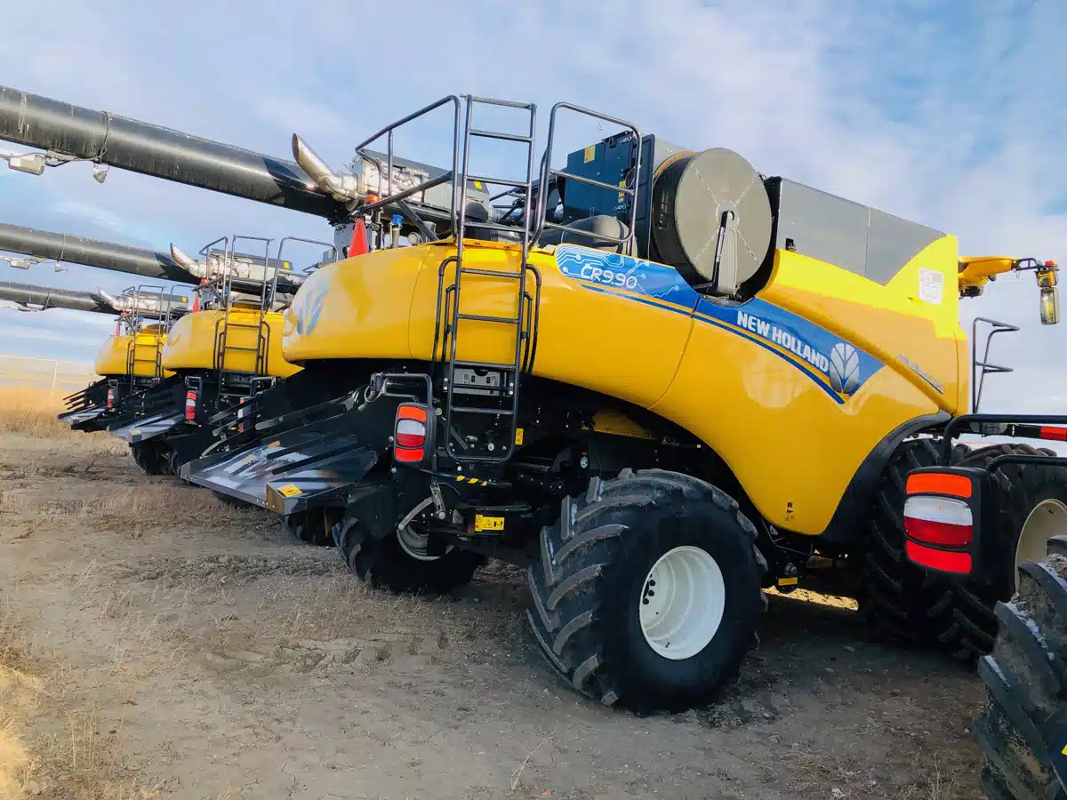Gallery image 2 for Used 2020 New Holland CR9.90 Combine