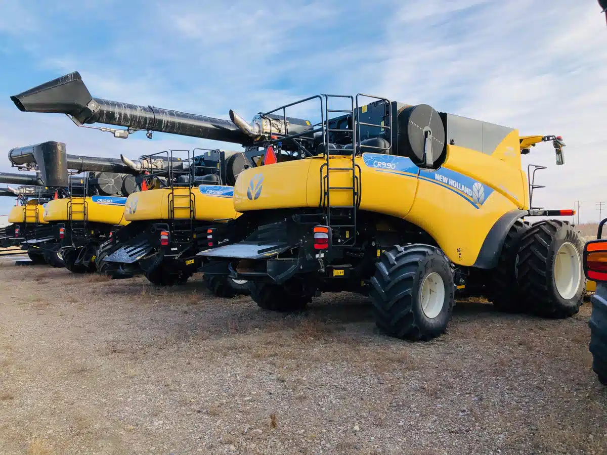 Gallery image 2 for 2021 New Holland CR9.90 Combine