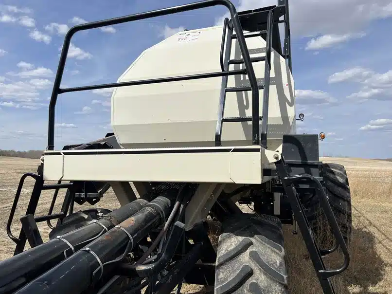 Gallery image 2 for Used 2007 Bourgault 6550 Air Seeder