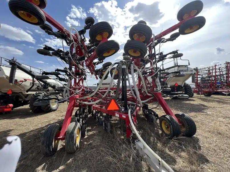 Gallery image 2 for Used 2017 Bourgault 3320-SIZE-UNSPECIFIED Air Drill