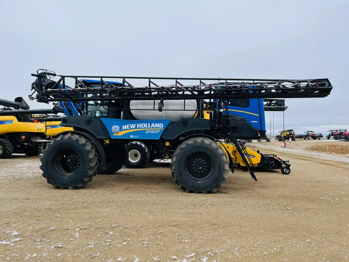 Gallery image 2 for Used 2021 New Holland SP410F Sprayer - Self Propelled