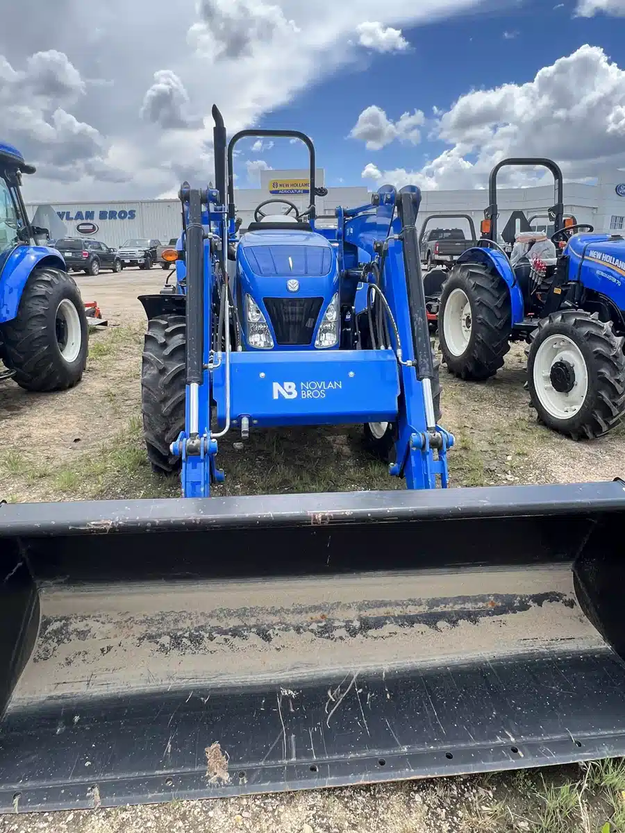 Gallery image 1 for Used 2017 New Holland T4.75 Tractor
