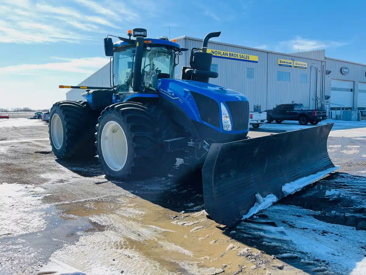 Gallery image 2 for 2022 New Holland T9.565 Tractor