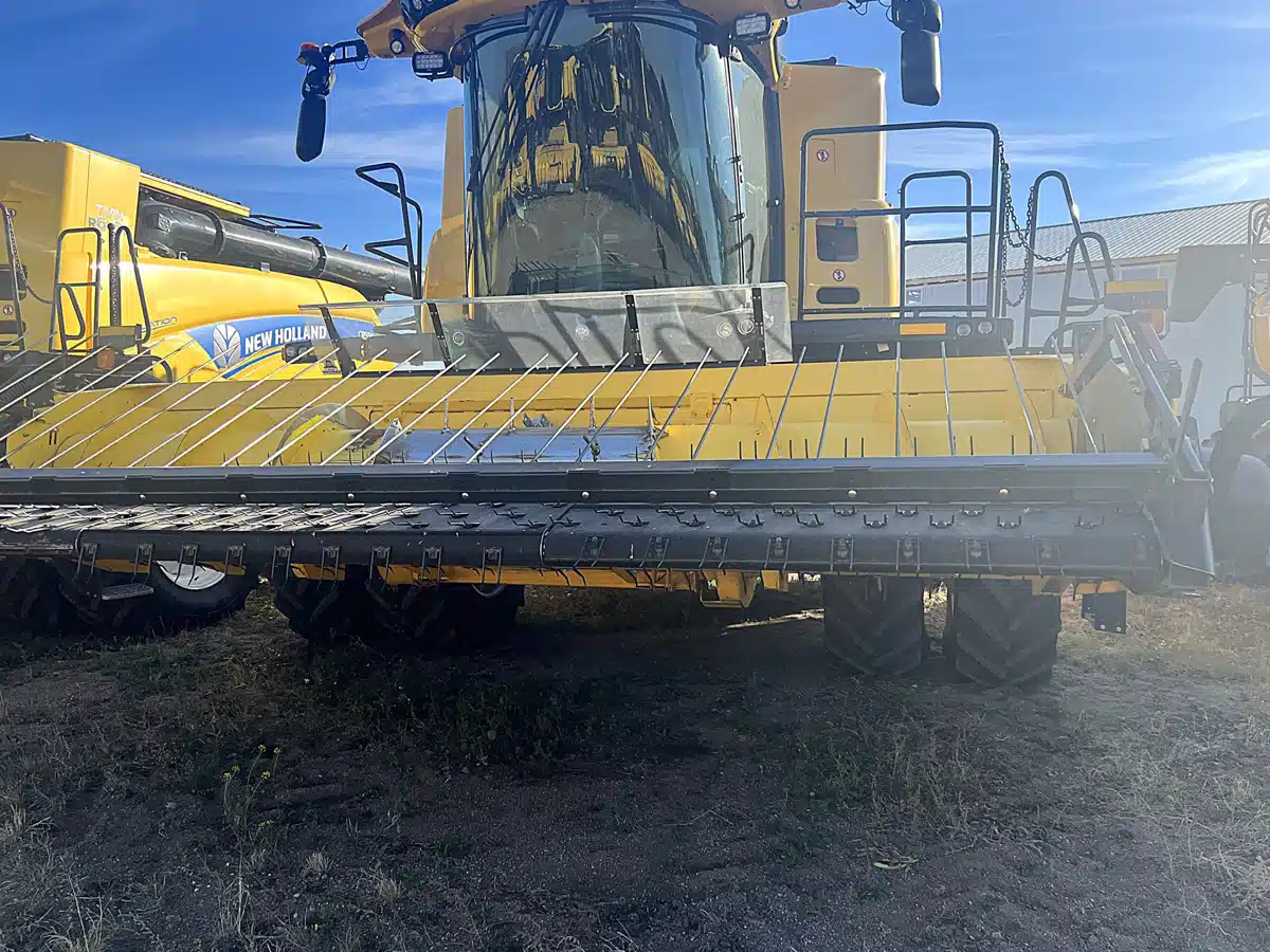 Gallery image 1 for 2020 New Holland CR9.90Z Combine