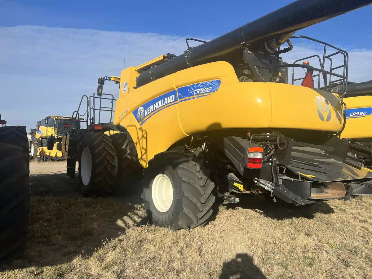 Gallery image 2 for 2020 New Holland CR9.90Z Combine