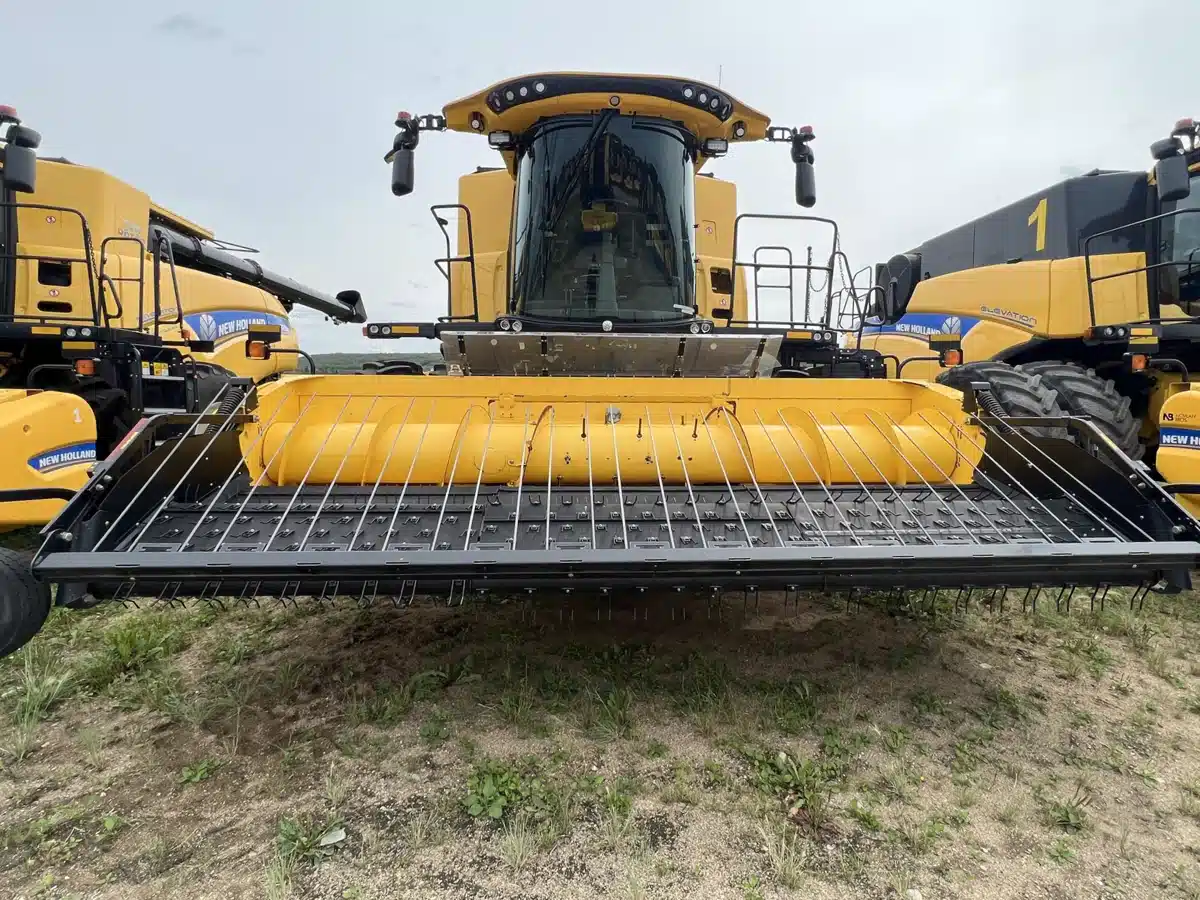 Gallery image 1 for Used 2021 New Holland CR9.90Z Combine