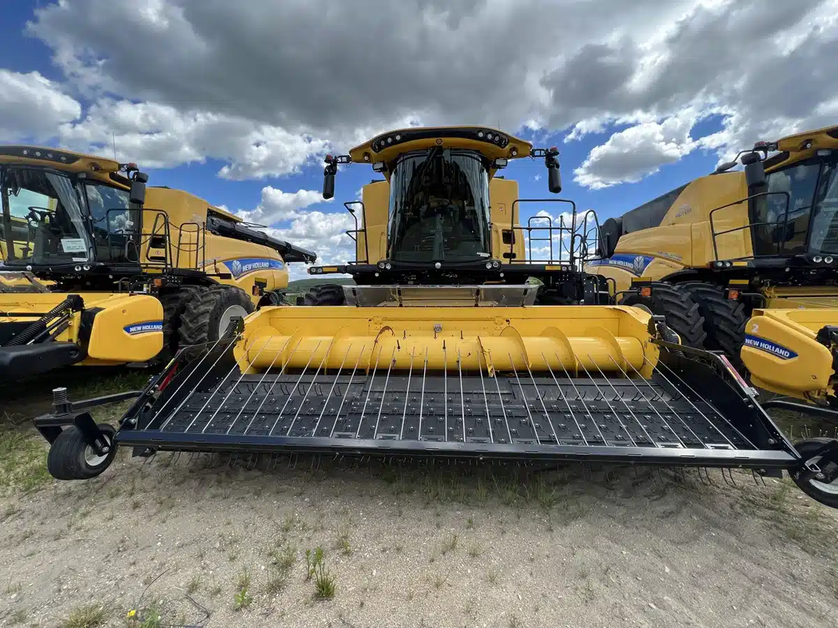 Gallery image 1 for 2021 New Holland CR9.90Z Combine