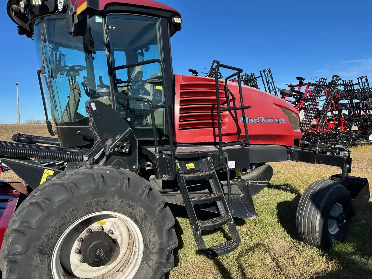 Gallery image 2 for Used 2018 MacDon M1170 Windrower