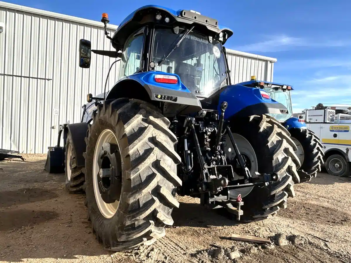 Gallery image 1 for 2024 New Holland T7.230 Tractor