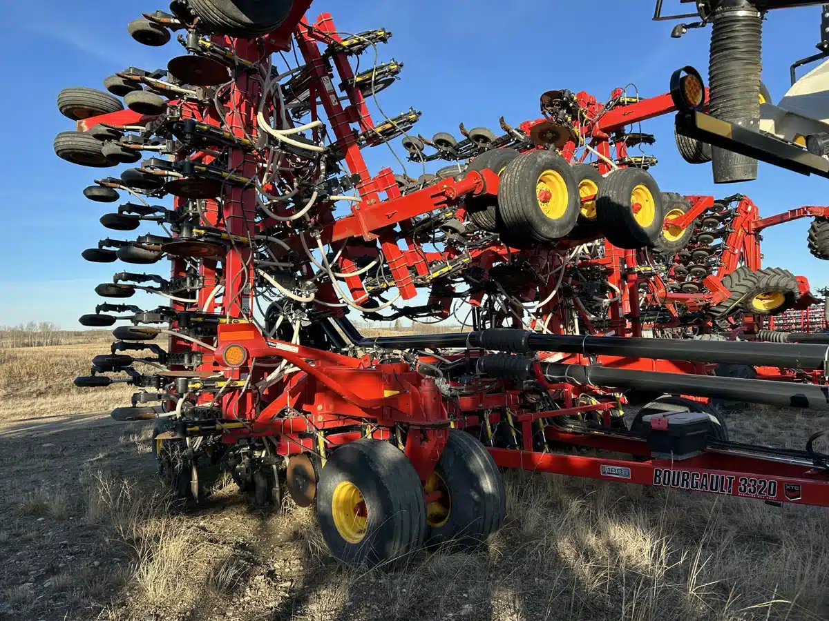 Gallery image 2 for 2014 Bourgault 3320-SIZE-UNSPECIFIED Air Drill