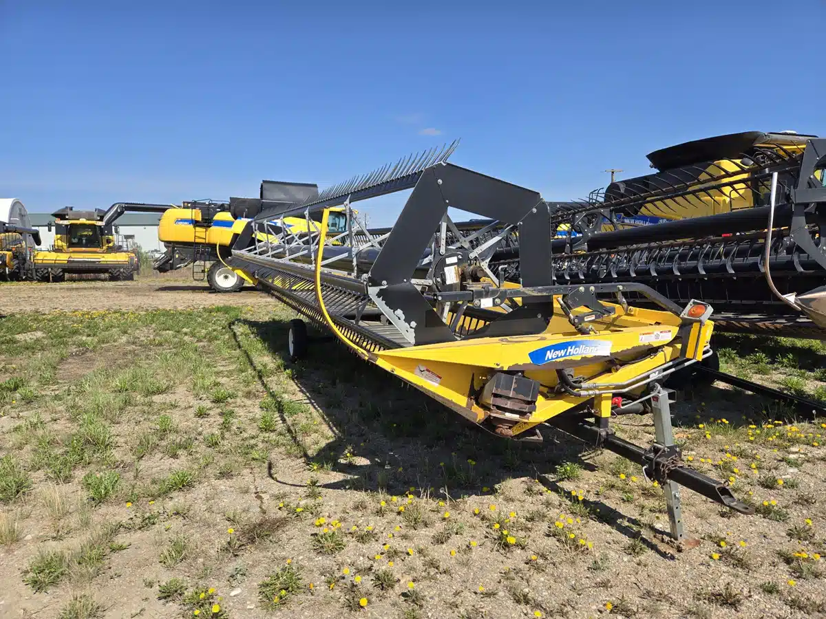 Gallery image 1 for Used 2008 MacDon 94C Header Combine