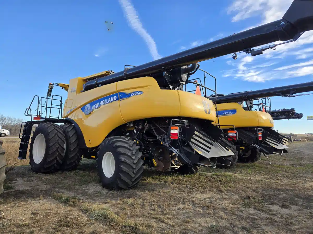 Gallery image 2 for 2019 New Holland CR8.90Z Combine