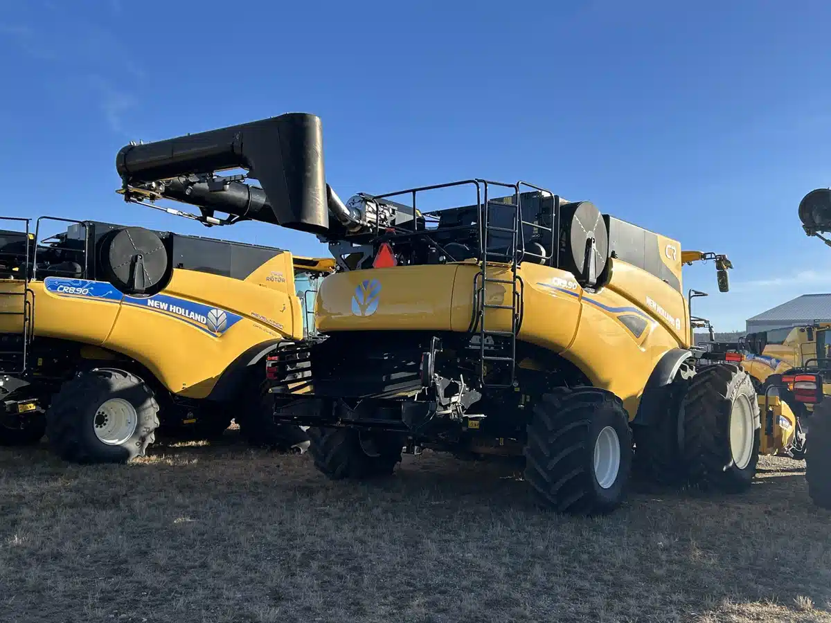 Gallery image 2 for Used 2024 New Holland CR9.90Z Combine