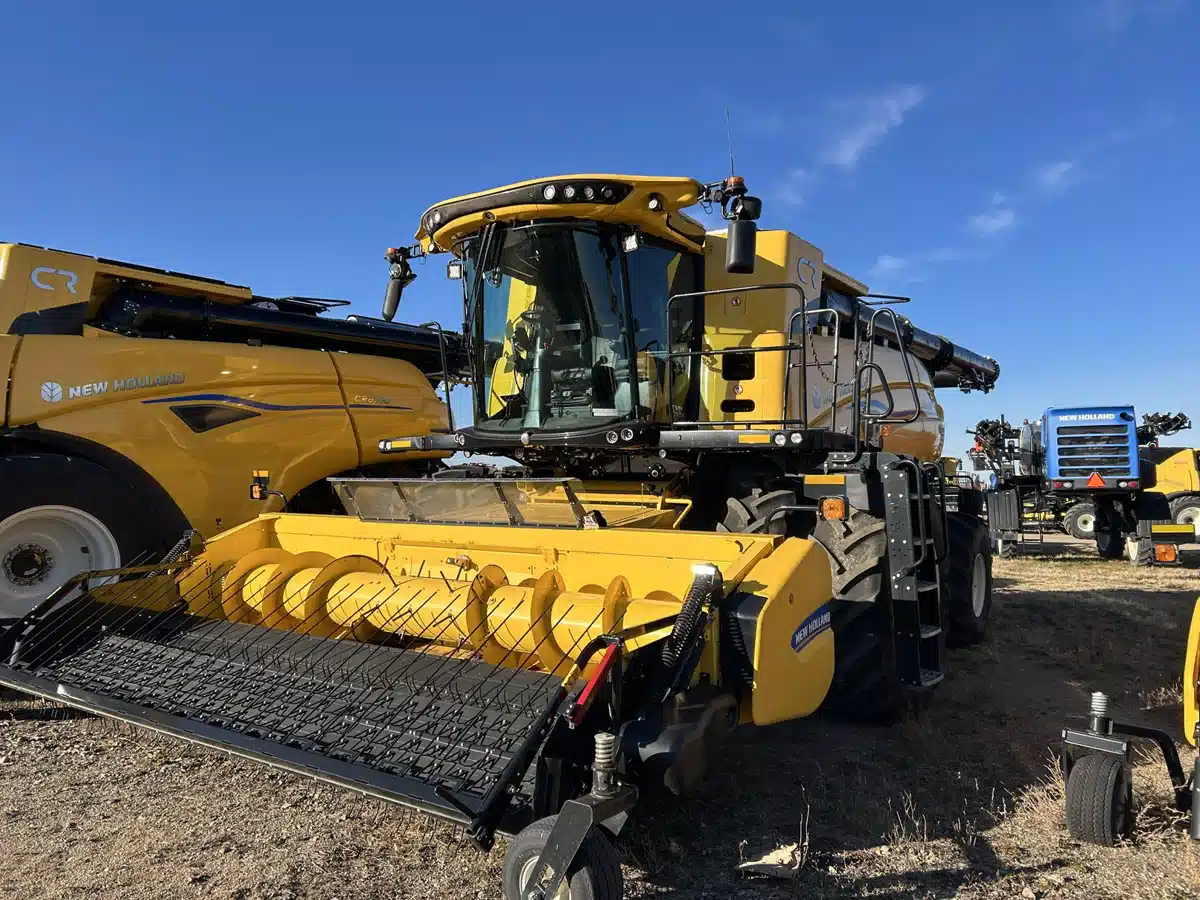 Gallery image 1 for Used 2024 New Holland CR9.90Z Combine