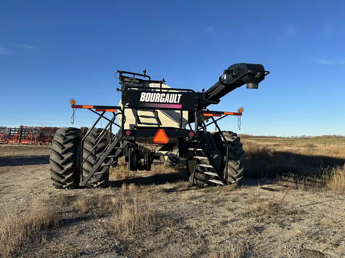 Gallery image 2 for Used 2013 Bourgault 7700 Air Cart