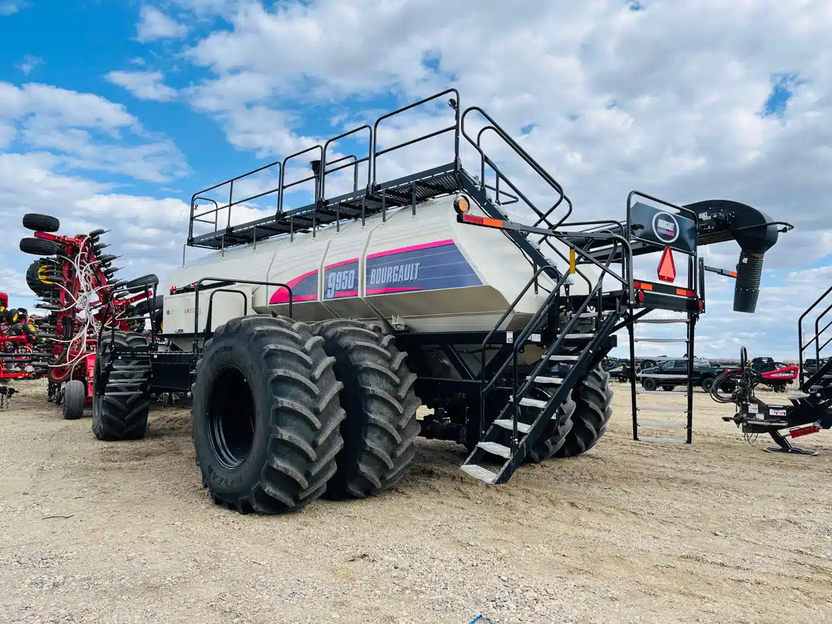 Gallery image 2 for Used 2021 Bourgault 9950 Air Cart