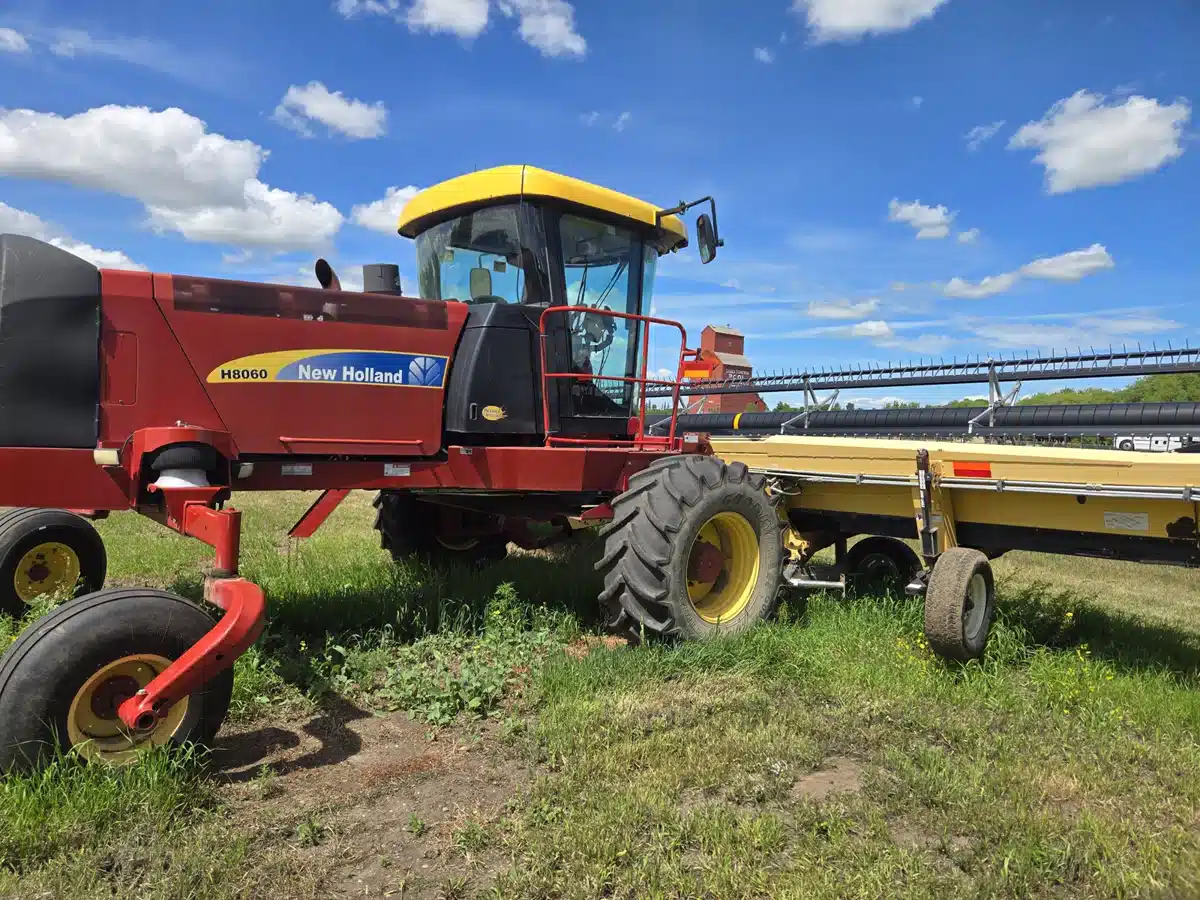 Gallery image 1 for Used 2012 New Holland H8060 Windrower