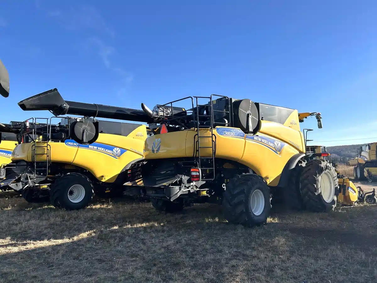 Gallery image 2 for Used 2022 New Holland CR8.90Z Combine