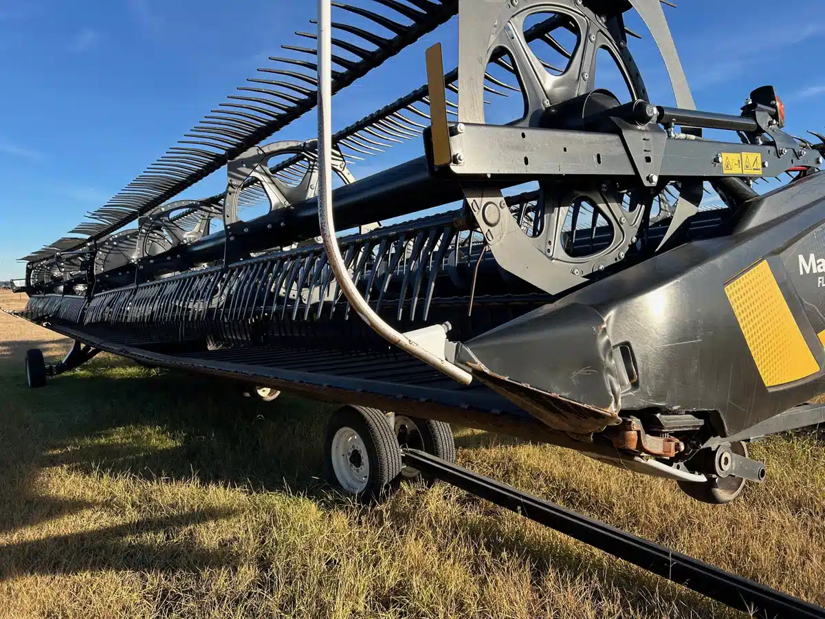 Gallery image 2 for 2020 MacDon FD140 Header Combine