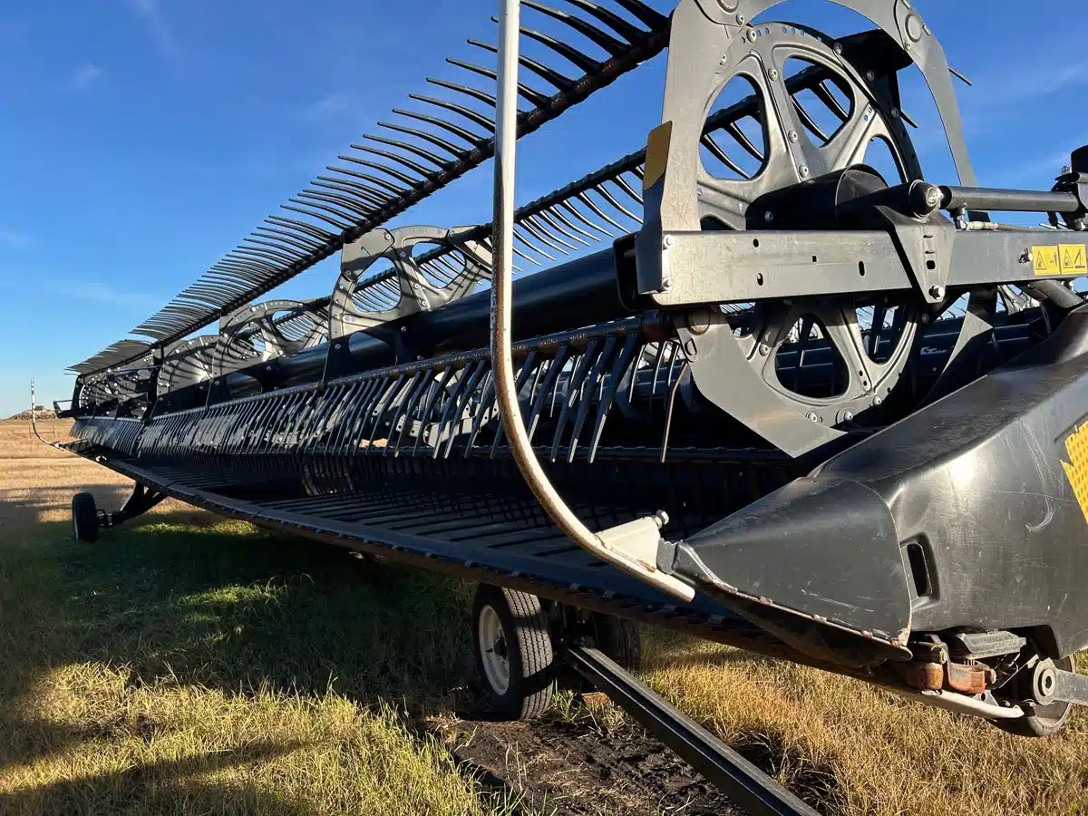 Gallery image 2 for 2020 MacDon FD140 Header Combine