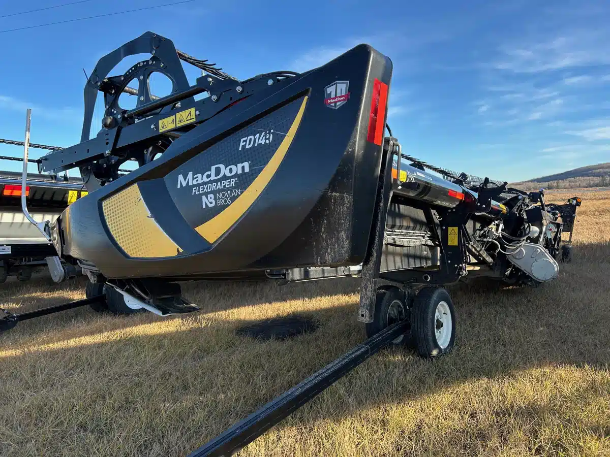 Gallery image 1 for Used 2019 MacDon FD75 Header Combine