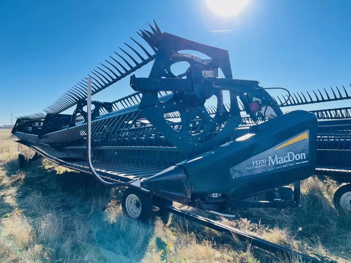 Gallery image 2 for Used 2012 MacDon FD70 Header Combine