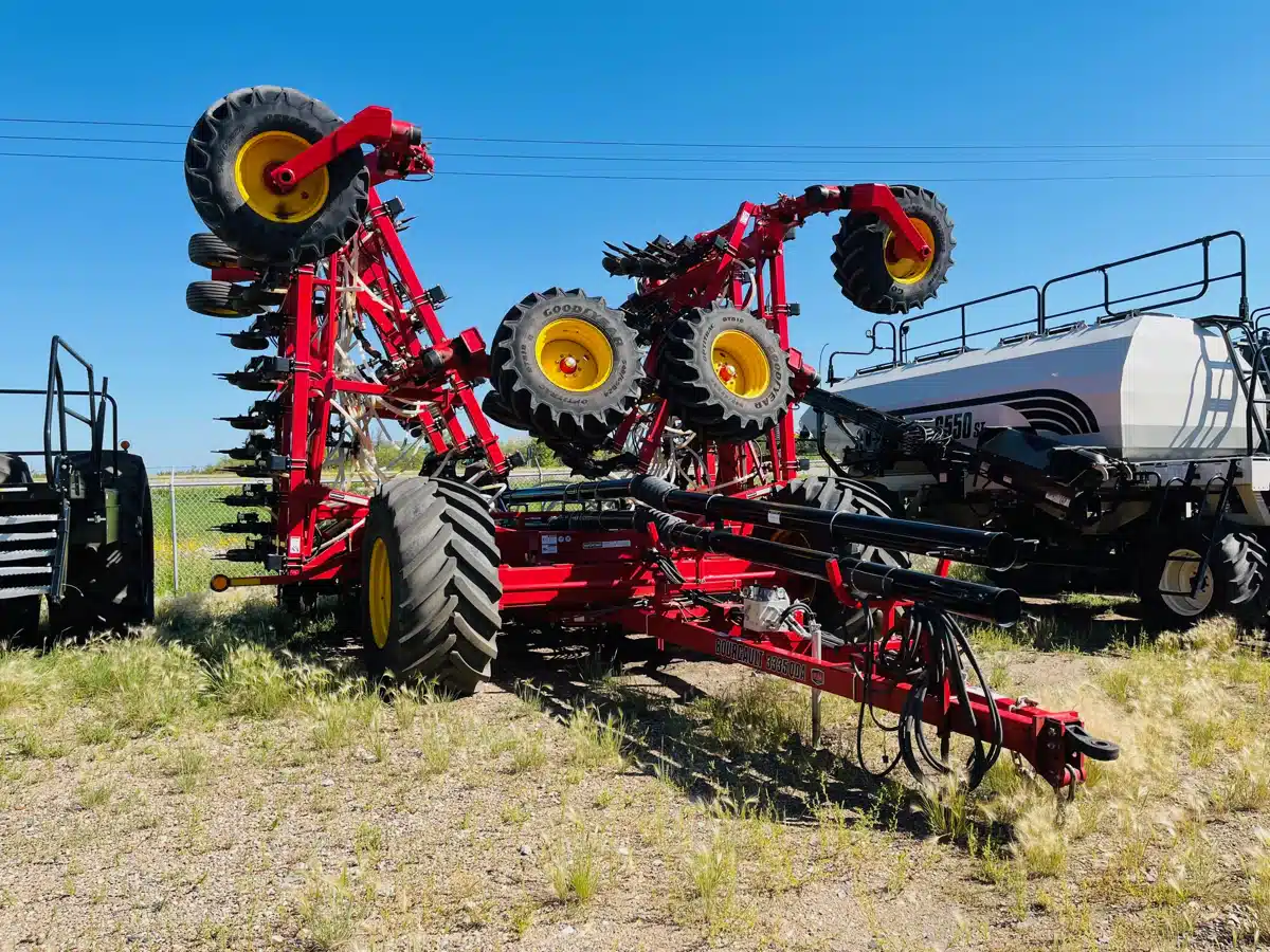 Gallery image 2 for 2022 Bourgault 3335 Air Drill