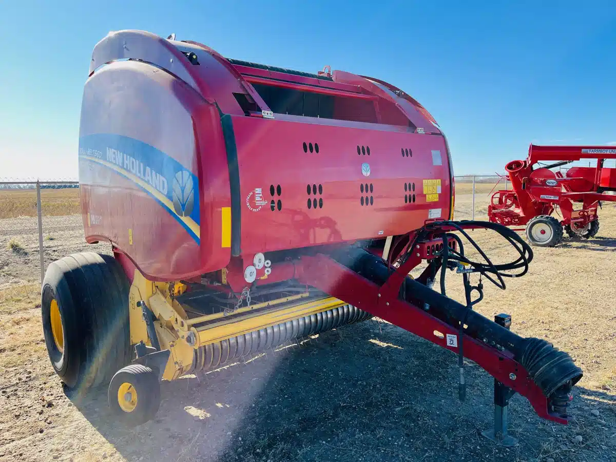 Gallery image 1 for Used 2019 New Holland ROLL-BELT 560 Round Baler