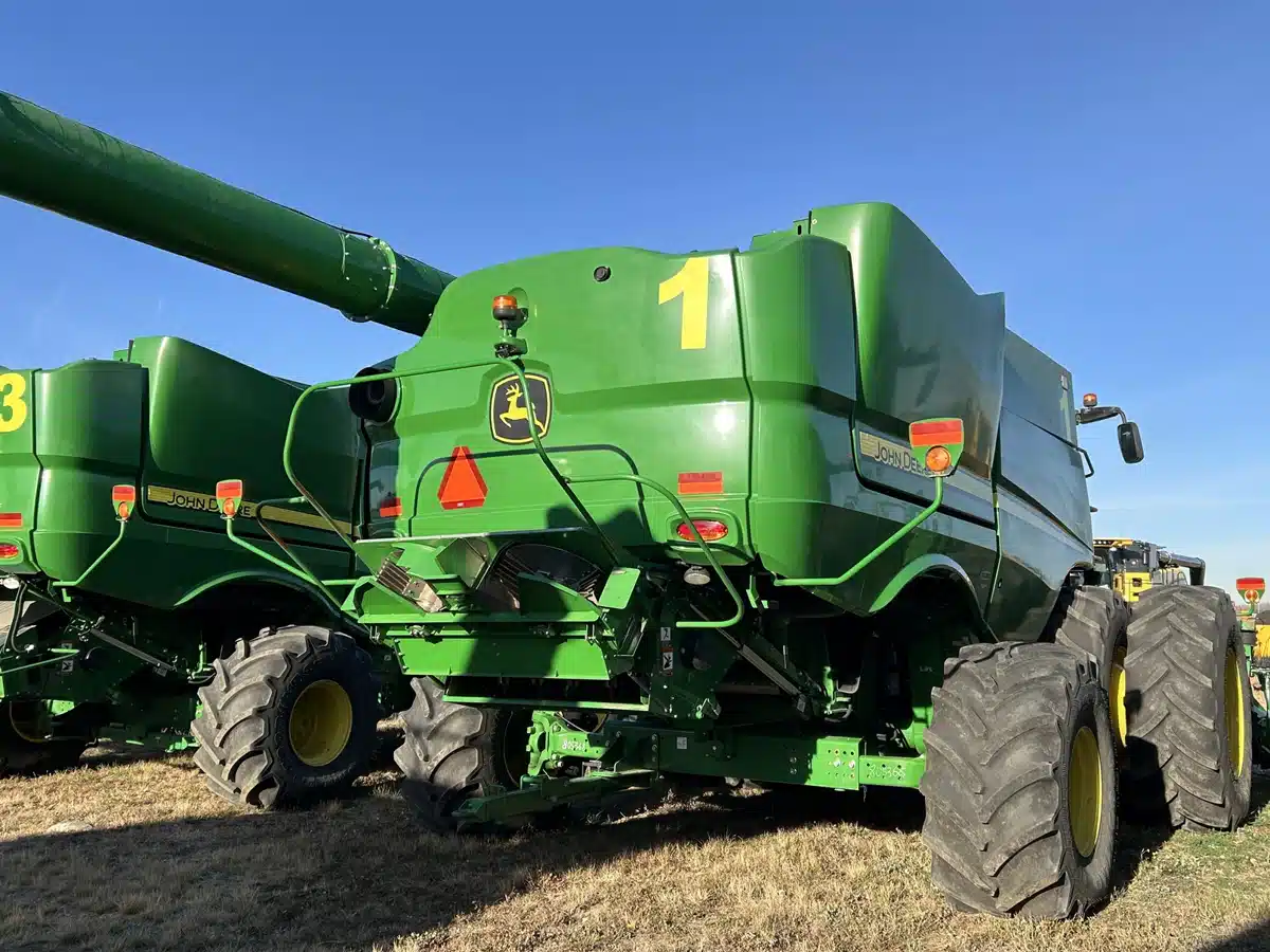 Gallery image 2 for Used 2019 John Deere S790 Combine