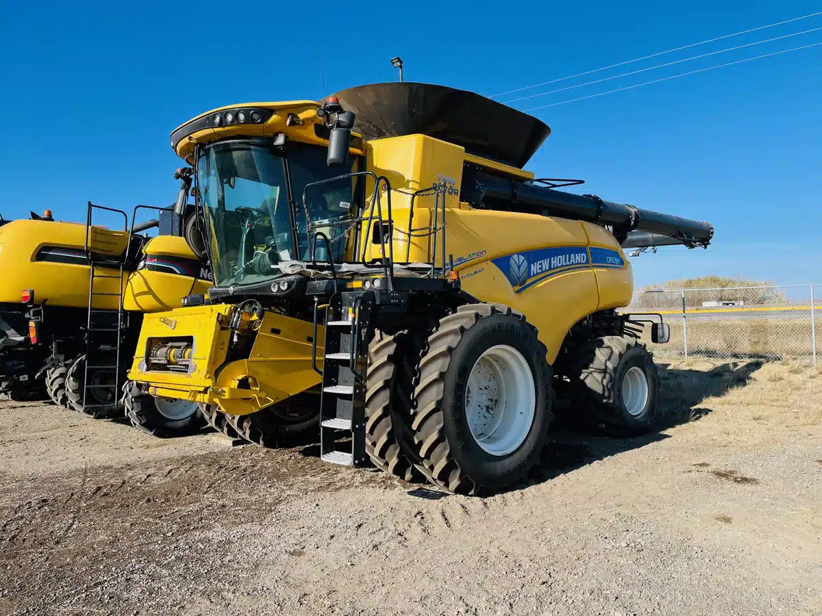 Gallery image 2 for Used 2021 New Holland CR10.90Z Combine