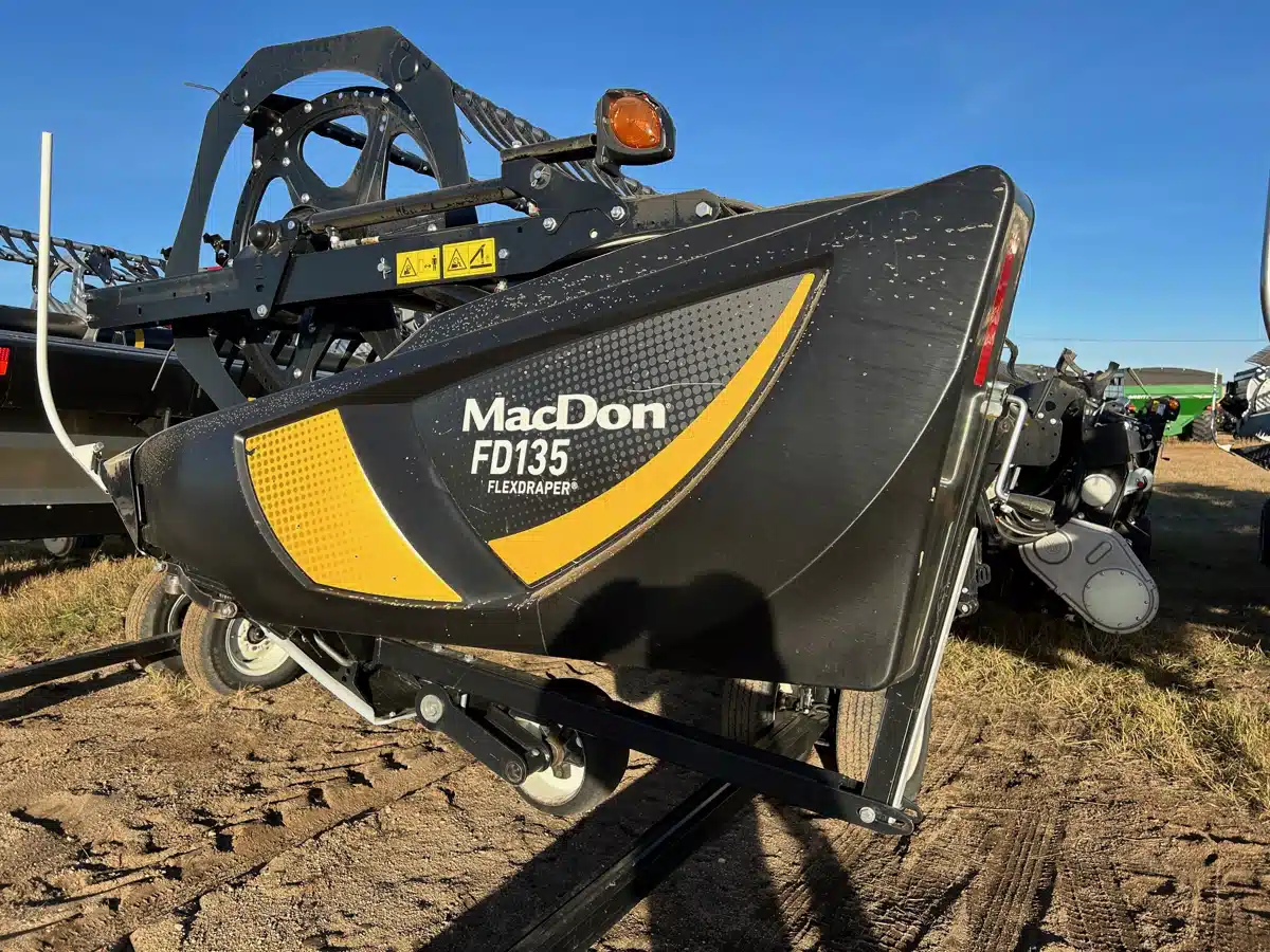 Gallery image 1 for 2018 MacDon FD135 Header Combine