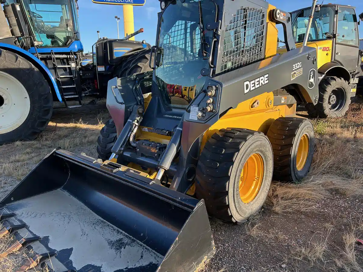Gallery image 2 for Used 2021 John Deere 332G Skid Steer