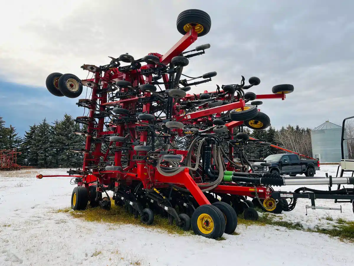 Gallery image 2 for 2008 Bourgault 3310 Air Drill
