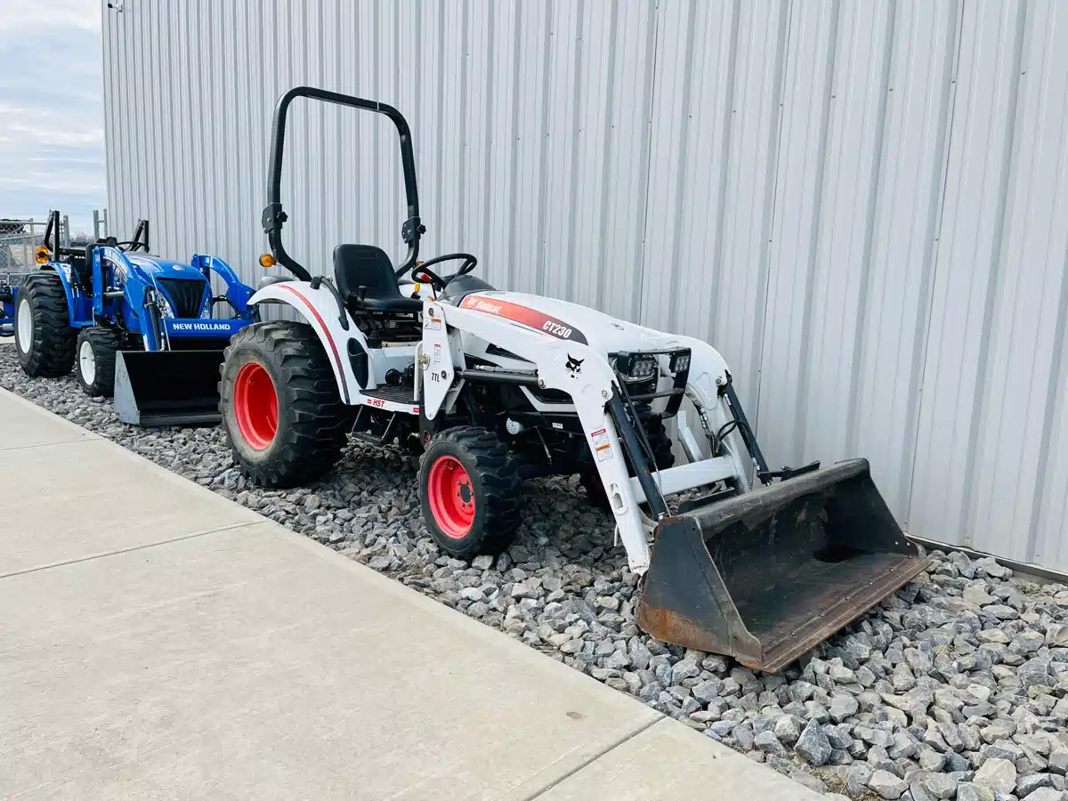 2014 Bobcat TC230 Tractor