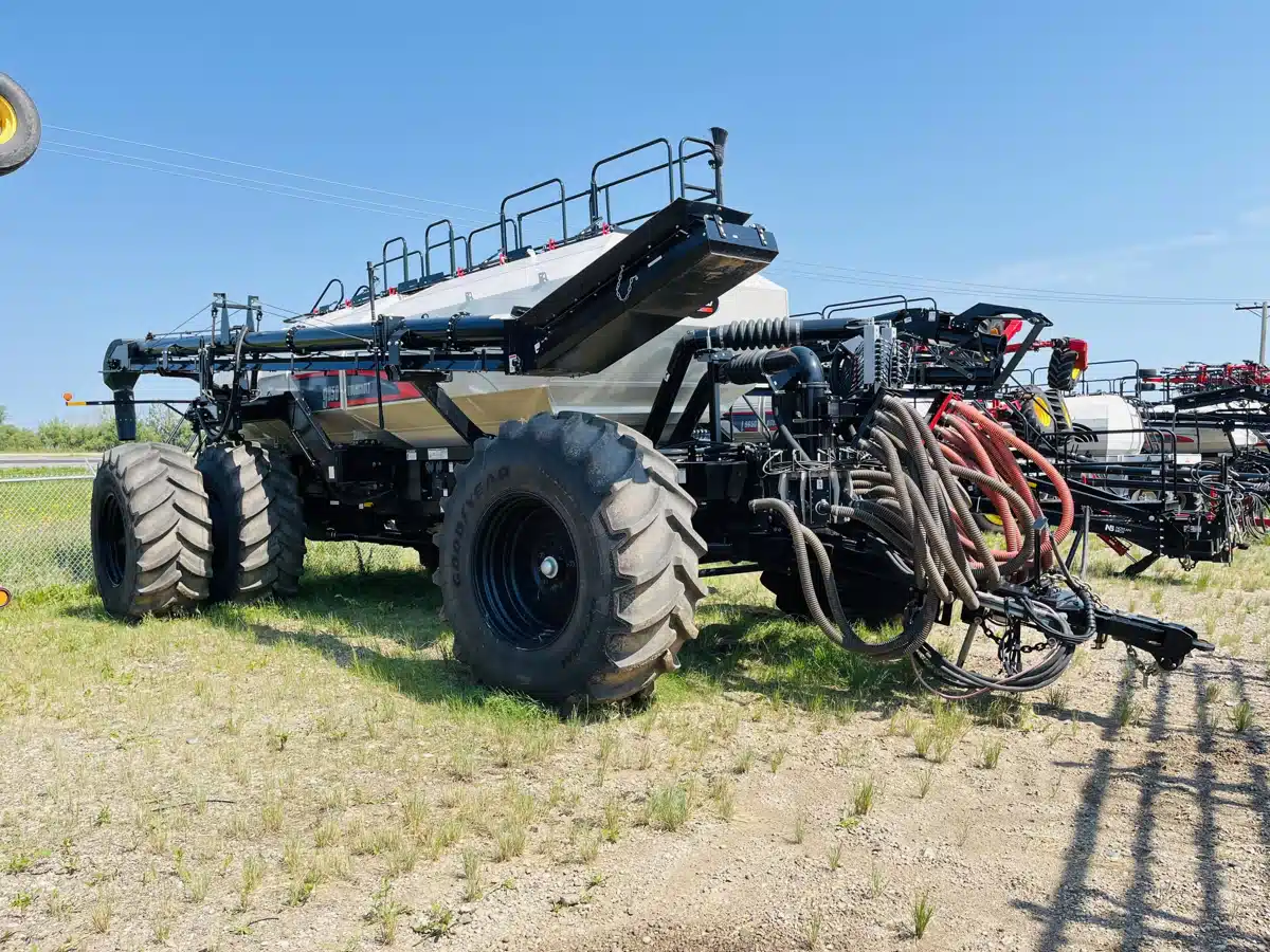 Photo de la Galerie 2 pour 2022 Bourgault 9950 Remorque pneumatique