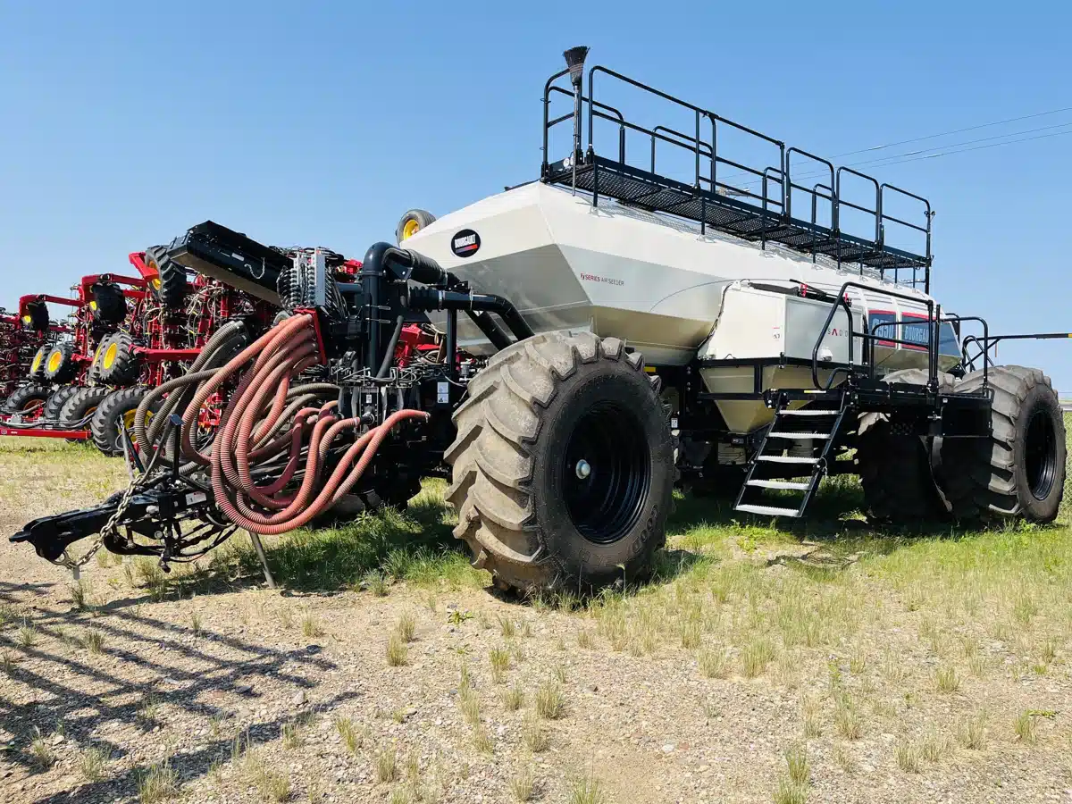 Photo de la Galerie 1 pour 2022 Bourgault 9950 Remorque pneumatique