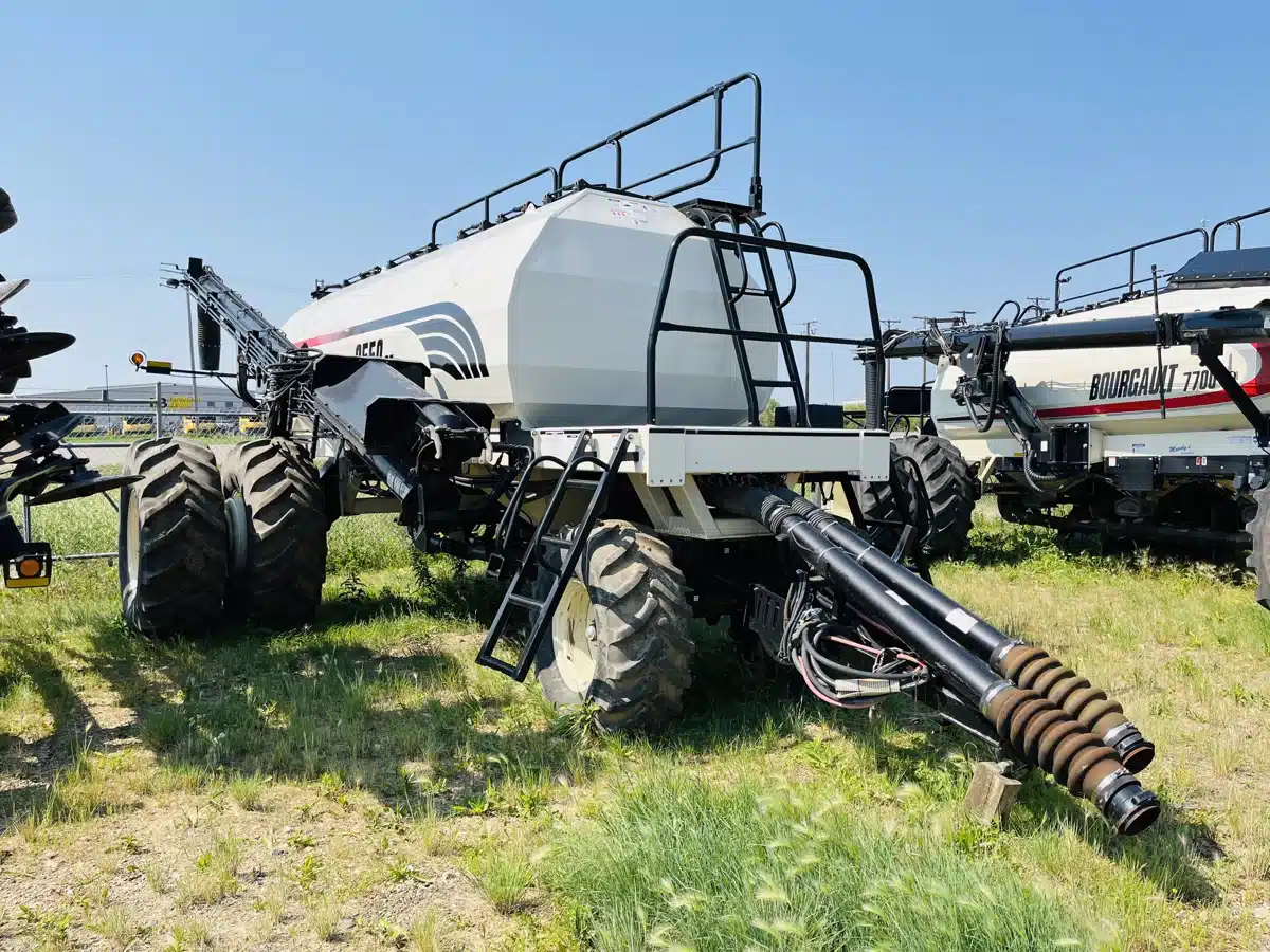 Gallery image 2 for 2012 Bourgault 6550 Air Seeder