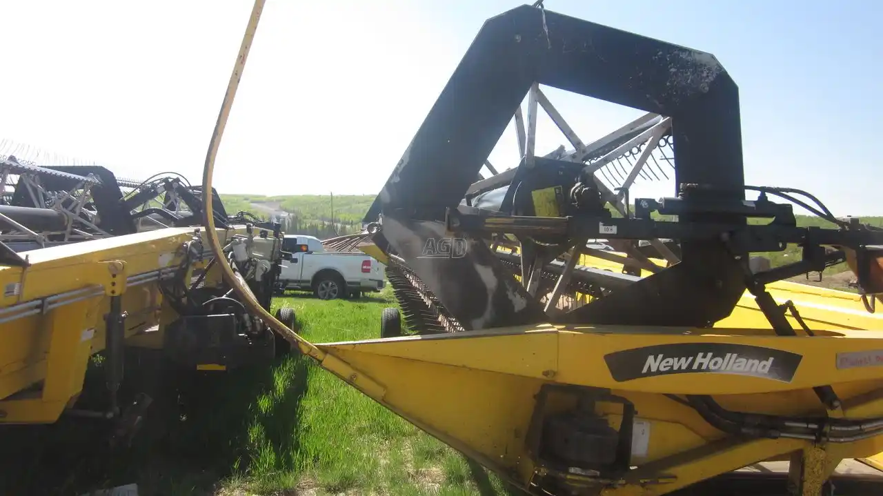 Gallery image 1 for Used 1998 New Holland 994 Header