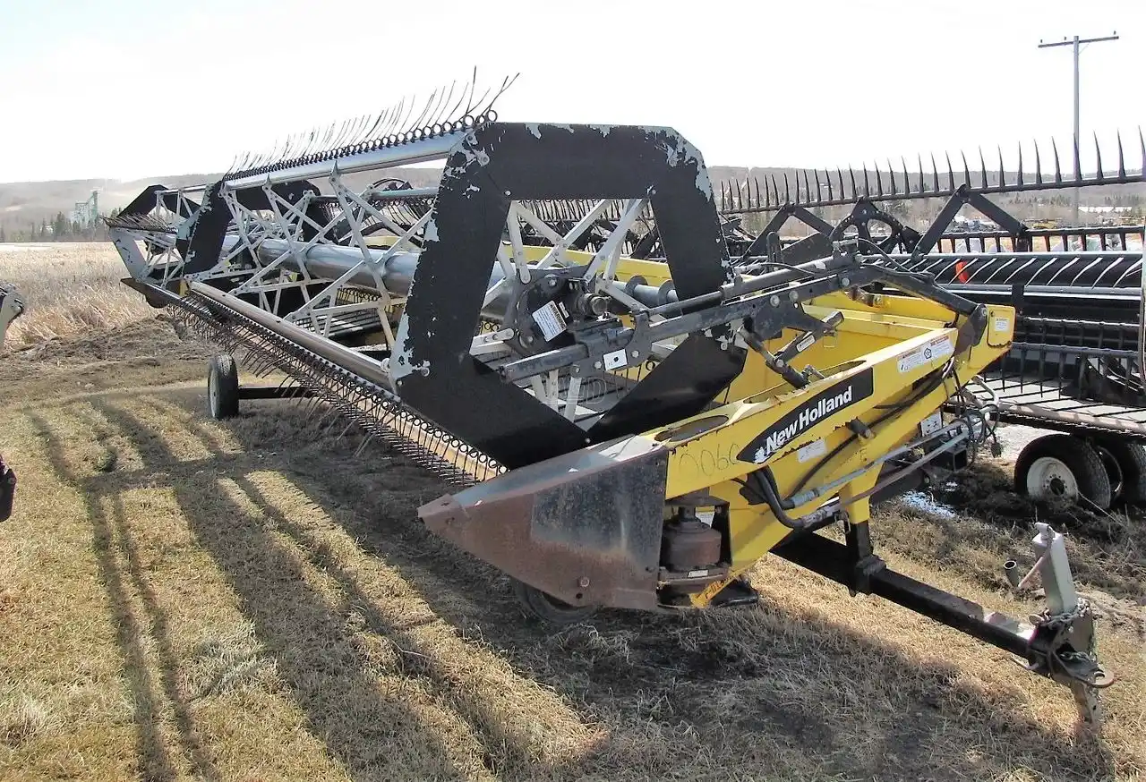 Gallery image 1 for Used 2005 New Holland 94C Header
