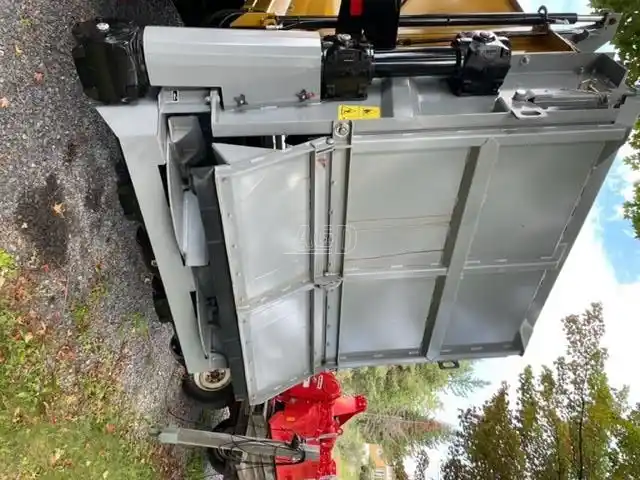 Gallery image 2 for New Nitro 575RS Manure Spreader