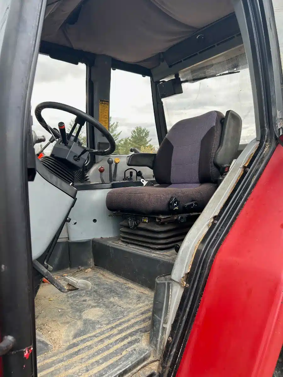 Gallery image 2 for Used 1990 Case IH 5130 Tractor