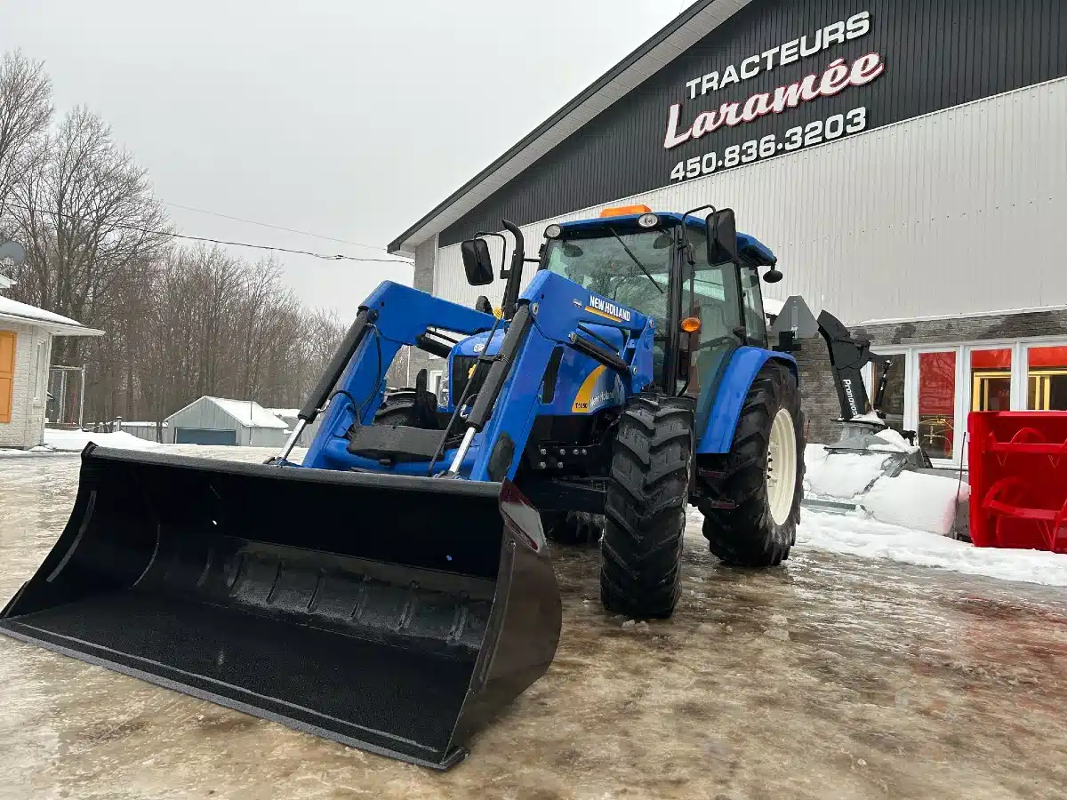 New Holland T5050 Tractor