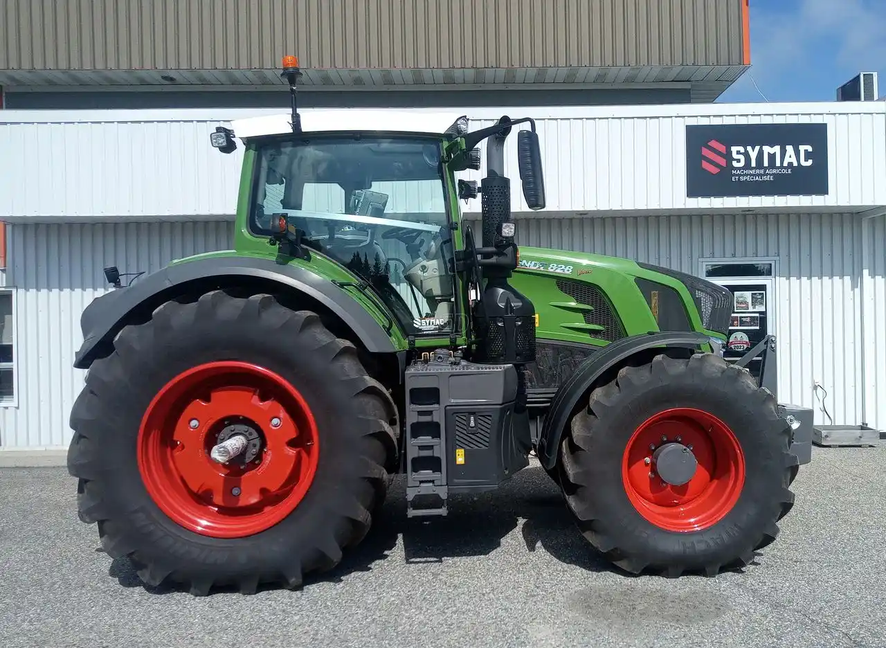Gallery image 2 for Used 2022 Fendt 828 VARIO Tractor