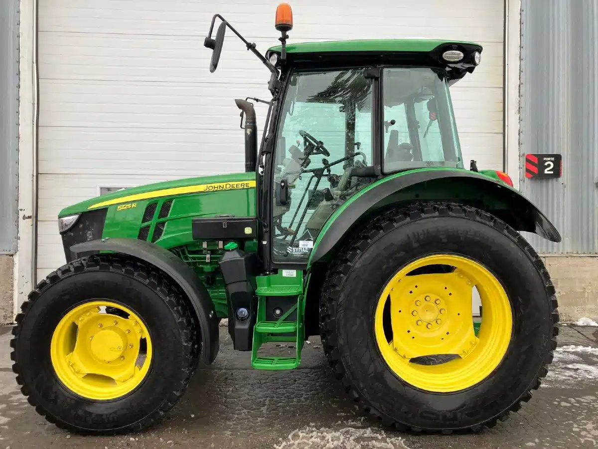 Gallery image 1 for Used 2017 John Deere 5125R Tractor