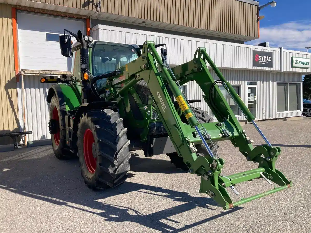 Photo de la Galerie 2 pour 2021 Fendt 718 VARIO Tracteur