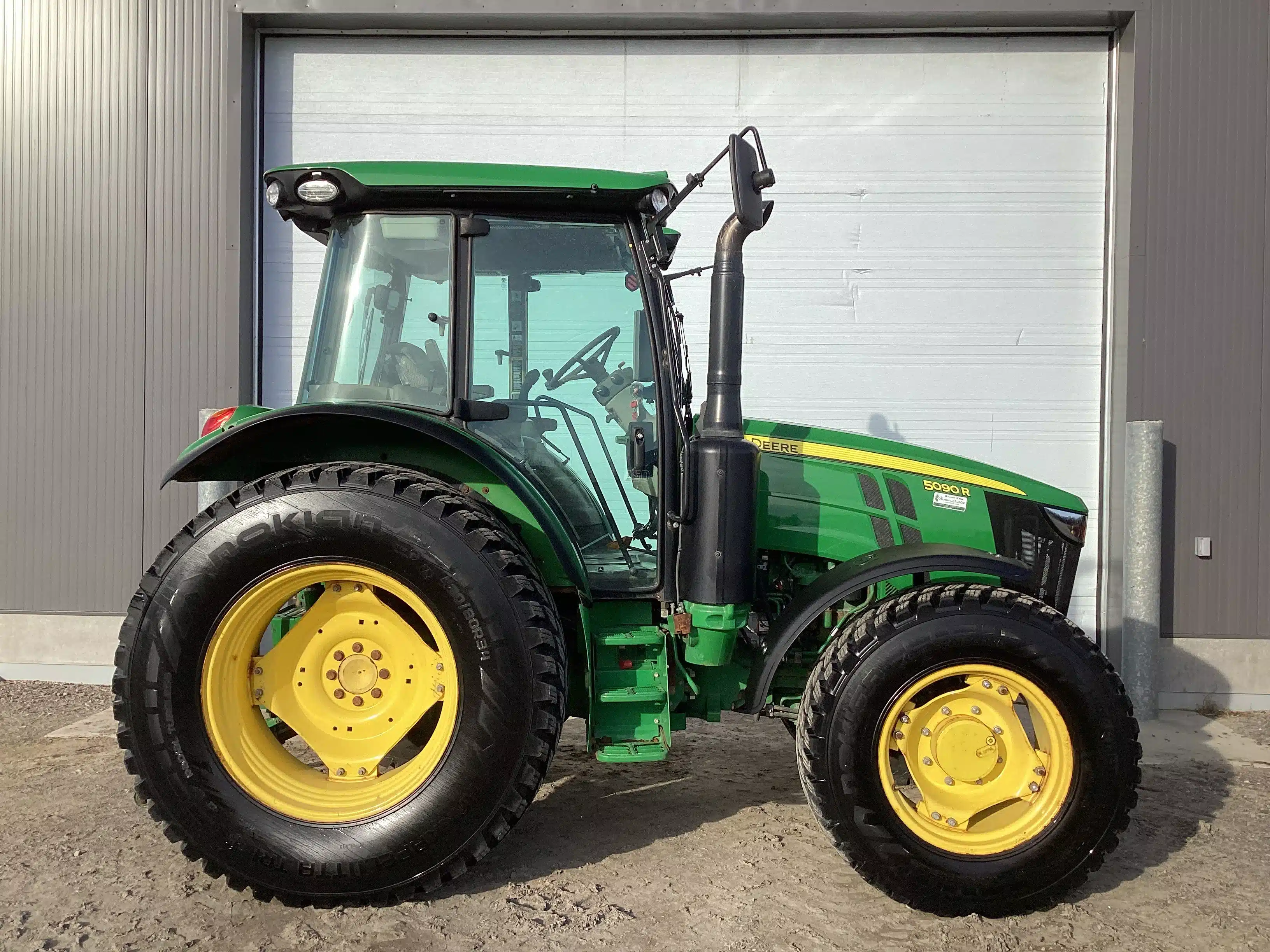 Gallery image 2 for Used 2018 John Deere 5090R Tractor