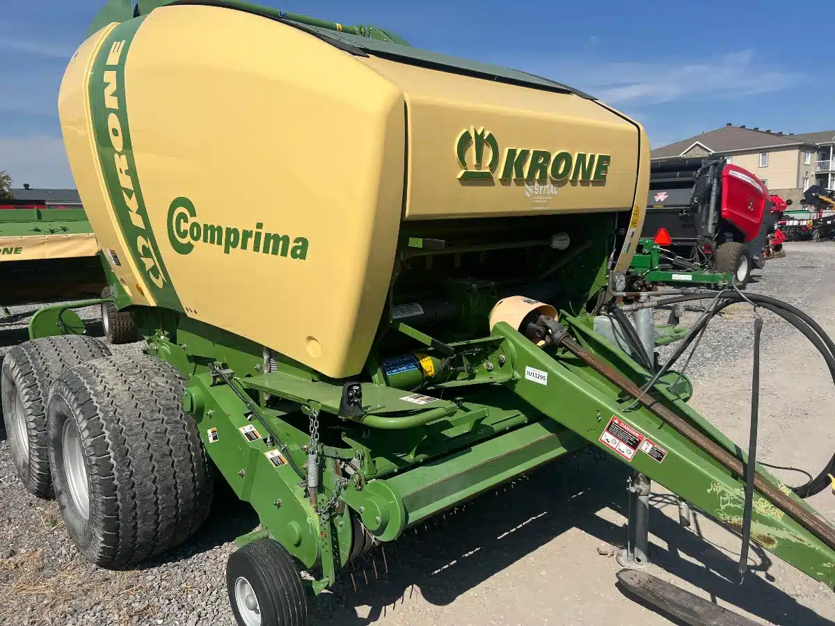 Gallery image 2 for Used 2017 Krone COMPRIMA V 150 XC T Round Baler