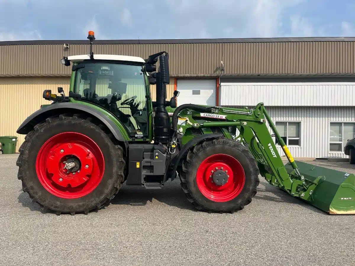 Gallery image 2 for Used 2023 Fendt 720 VARIO Tractor