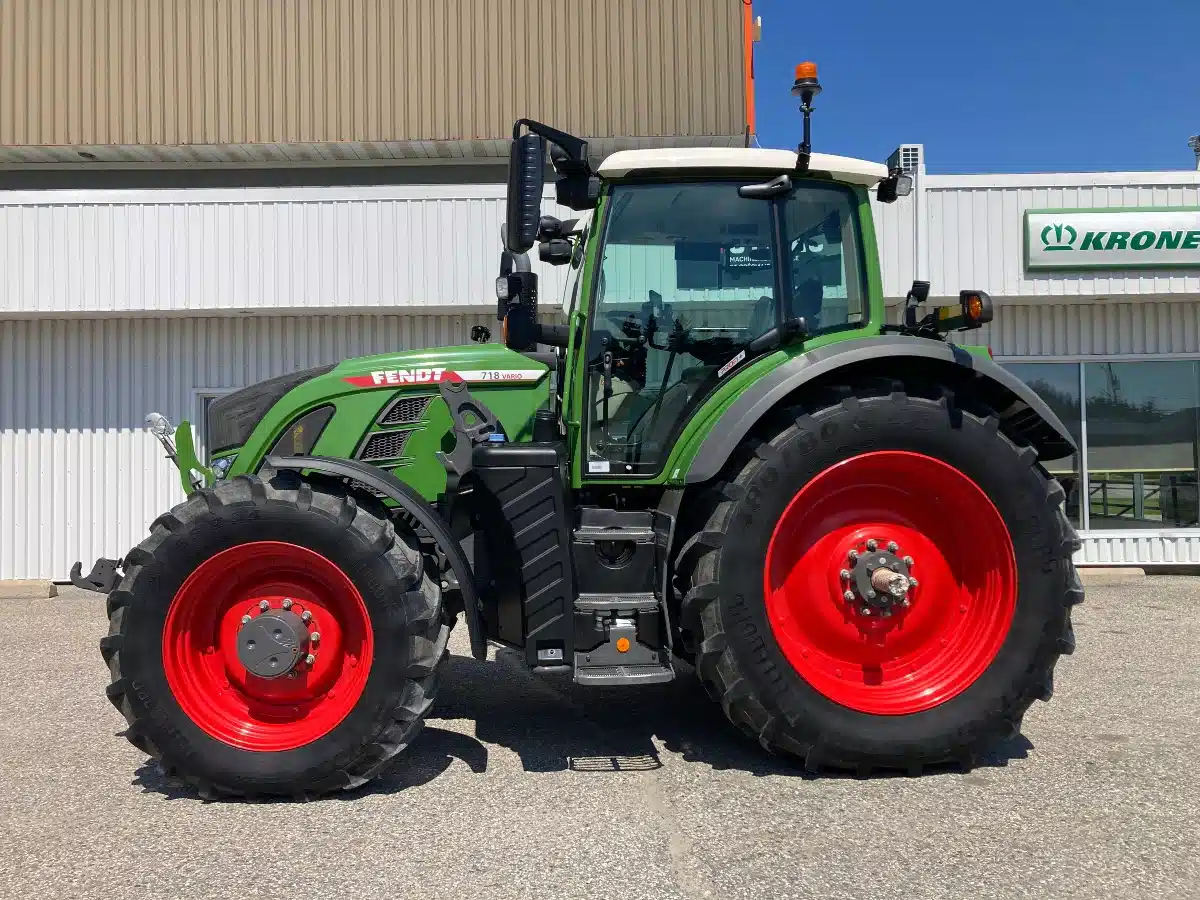 Gallery image 1 for Used 2023 Fendt 718 VARIO Tractor